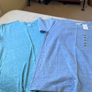 Boys solid V neck Childrens Place T’s